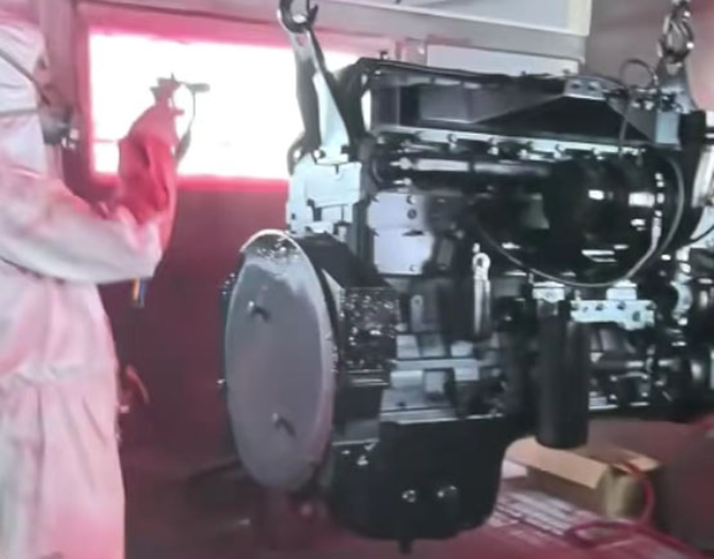 瓦格纳尔Cobra40-10 40-25高压隔膜泵助力发动机制造大厂双组份低压喷涂设备向中高压喷涂的转换实现环保喷涂