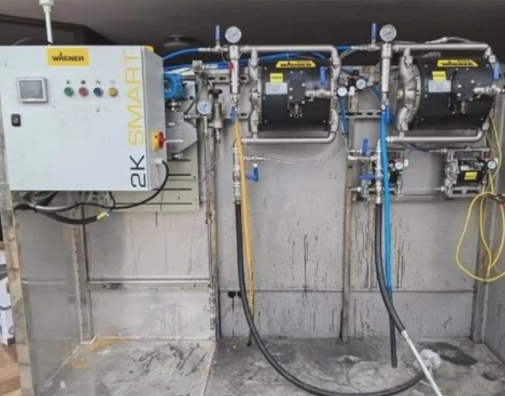 高精度双组份混合配比系统2K Smart助力汽车内饰的皮革喷涂